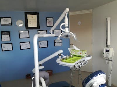 CONSULTORIO DE ODONTOLOGIA INTEGRAL Y ESTETICA DR. ANGEL ISRAEL SEVILLA