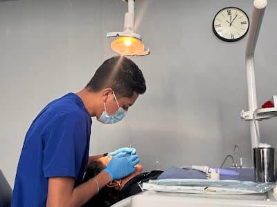 Consultorio Dental Dr. Gustavo Véliz.