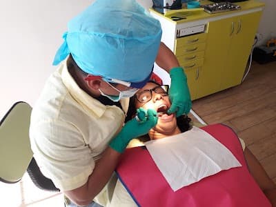 CONSULTORIO DENTAL Y ORTODONCIA