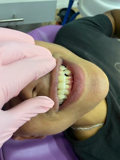 Dentista Dra Gabriela Ledezma