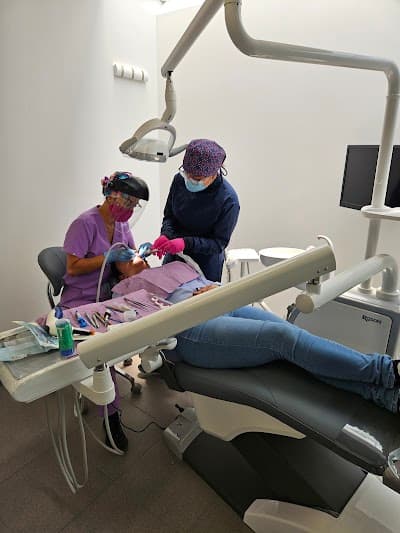 Dentista Zafil. Odontología especializada.