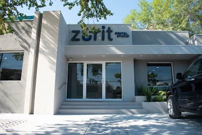 Dentistas en San Pedro - ZURIT Dental Studio