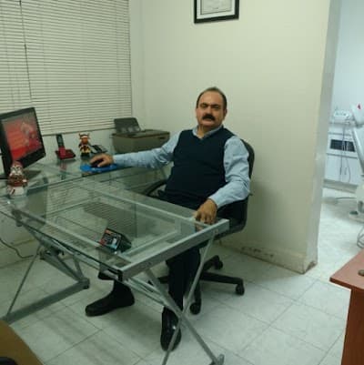 Dr. Carlos A Lira Rodriguez, Dentista - Odontólogo