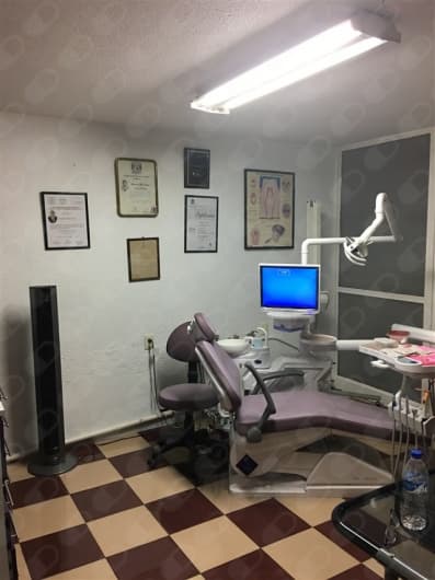 Dr. Mauro Cesar Sánchez Luna, Dentista - Odontólogo