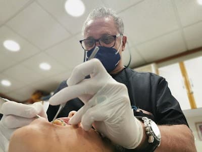 Dr. Victor Ovadia y Dra. Mónica Ovadia