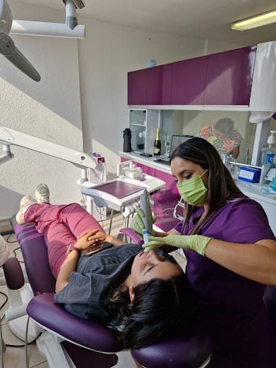Dra Diana Morelos y especialidades dentales