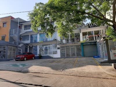 Dra. Elisa Montalvo Gómez, Dentista - Odontólogo