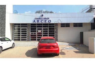 Dra. Emma Selenia Hernández Castillo, Dentista - Odontólogo