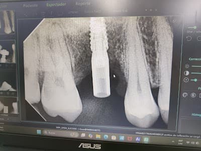 Dra. Paulina Galvez Valero, Odontologa Certificada.