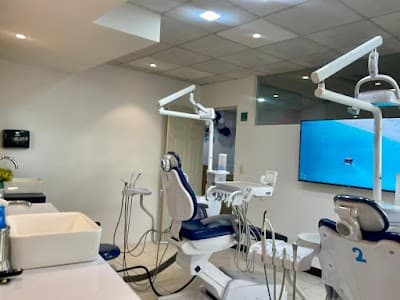 Dra. Zury Moreno, dentista.