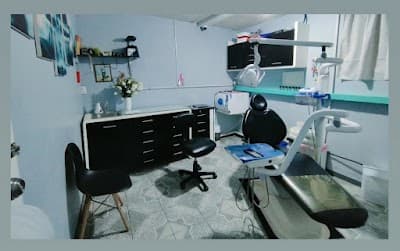 LEAL DENTAL / DRA ALEJANDRA GONZÁLEZ CAMPOS