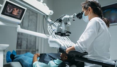 RIA - Clínica de Especialidades Dentales