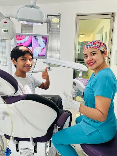 SmileDent - Clínica de Especialidades Dentales