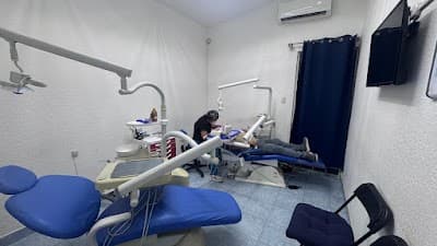 Consultorio Dental y Ortodoncia "Castillo Dental Estudio" ( Dentista )