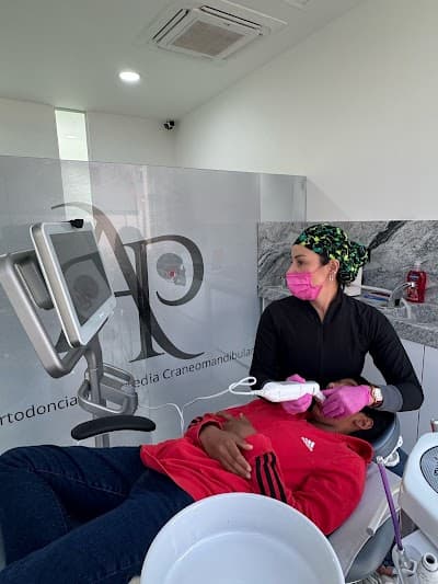 Dra. Ángela Perdomo. Ortodoncia y Ortopedia Craneomandibular - Santa Fe